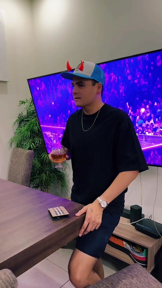 Post 8 by Miloorozco on TikTok (video)