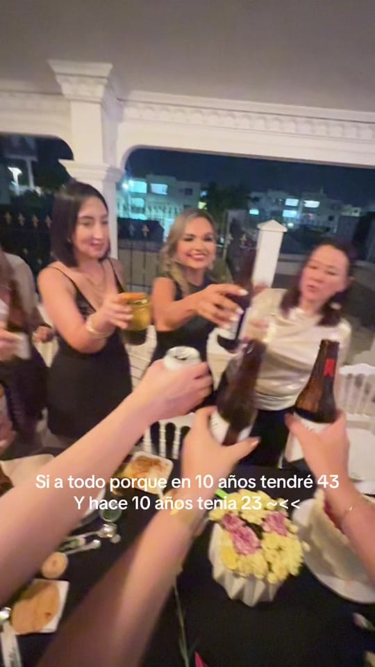 Post 4 by Fanni Dawson on TikTok (video)