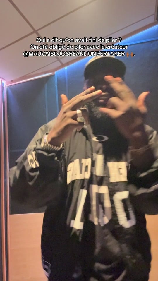 Post 4 by 𝐕 𝐀 𝐀🌟. on TikTok (video)