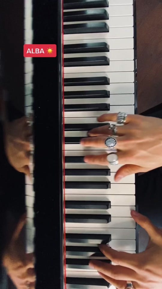 Post 10 by Sofiane Pamart on TikTok (video)
