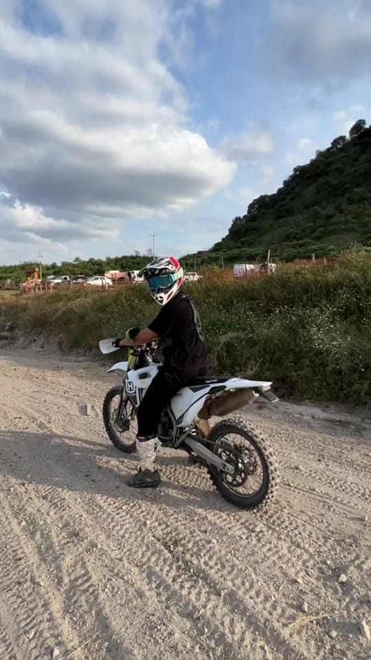 Post 8 by Cesar Pacheco on TikTok (video)