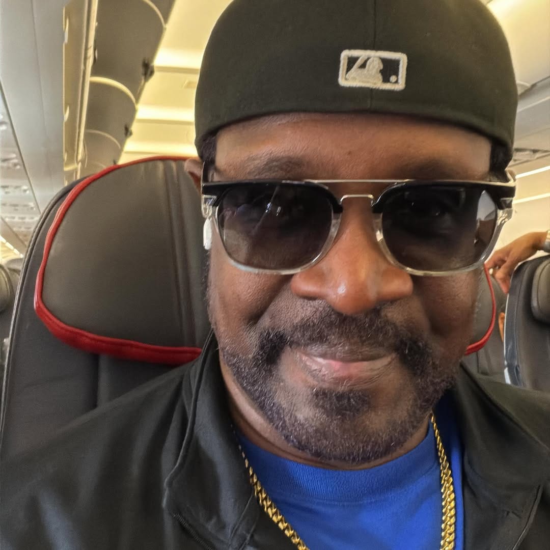 Post 10 by Everette Harp on Instagram (image)