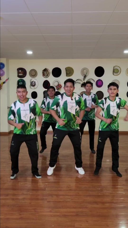 Post 8 by Academia Evolución Bolivia🇧🇴 on TikTok (video)