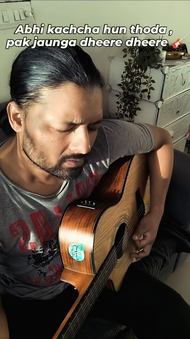 Post 6 by Siddharth | Singer • Performer • Artist 🎶 on Instagram (video)