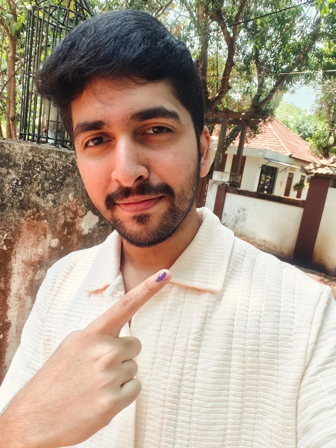 Post 7 by Farhan Navas on Instagram (carousel)