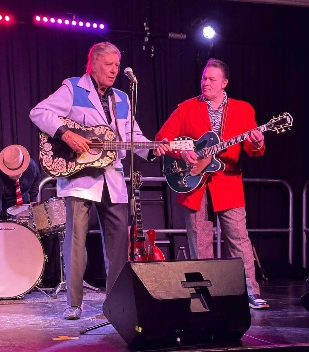Post 6 by Darrel Higham on Instagram (image)