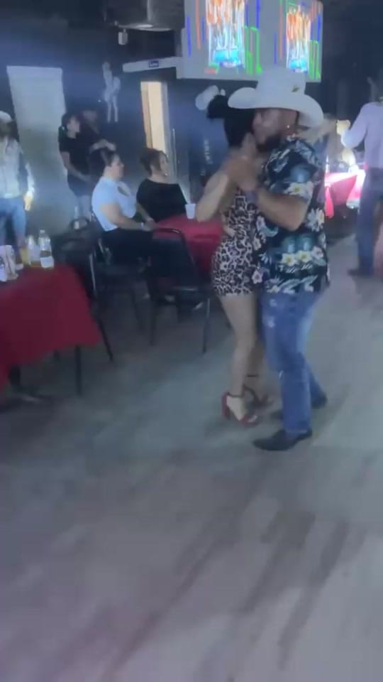 Post 10 by 𝑀𝒶𝓇𝒾𝓋𝑒𝓁 𝒾𝒷𝒶𝓇𝓇𝒶 on TikTok (video)