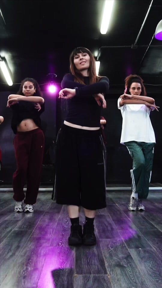 Post 1 by delphinelemaitre on TikTok (video)