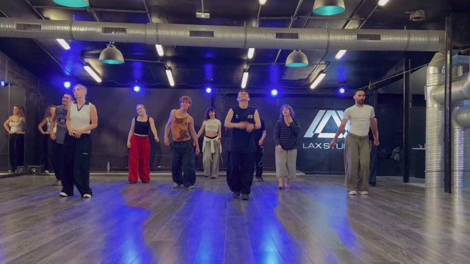 Post 3 by delphinelemaitre on TikTok (video)