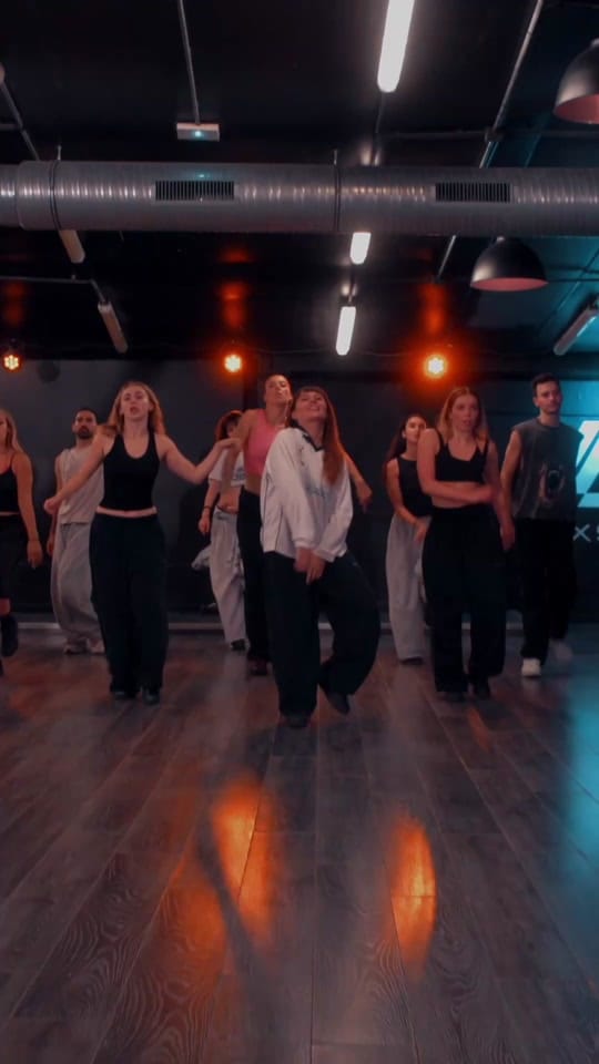 Post 7 by delphinelemaitre on TikTok (video)