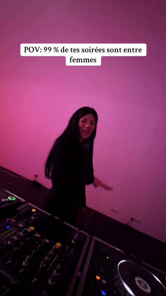 Post 2 by Feyzaaa on TikTok (video)