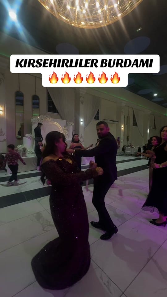 Post 1 by Feyzaaa on TikTok (video)