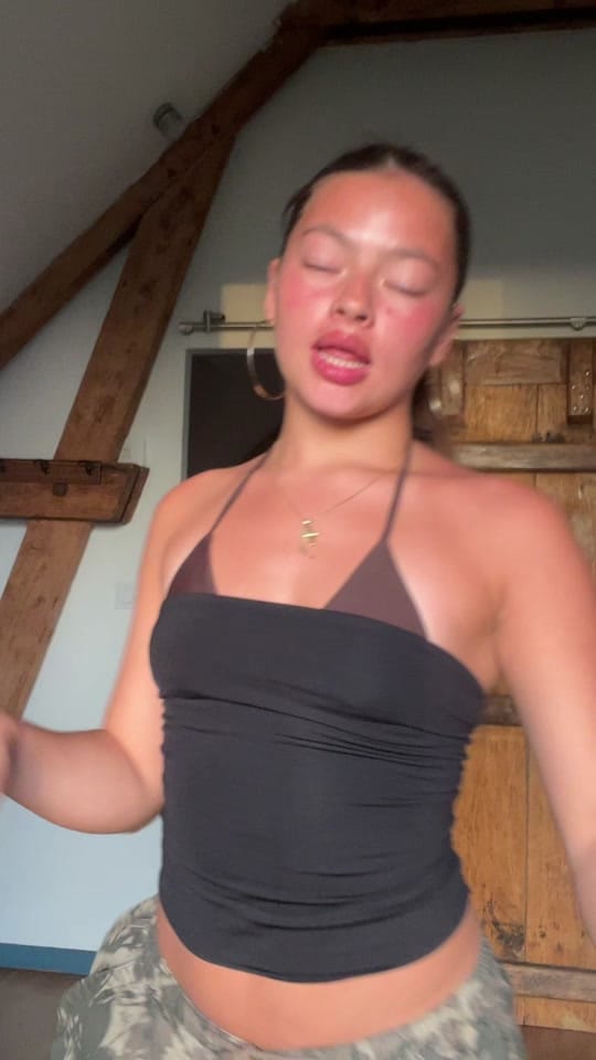 Post 2 by clo’ on TikTok (video)
