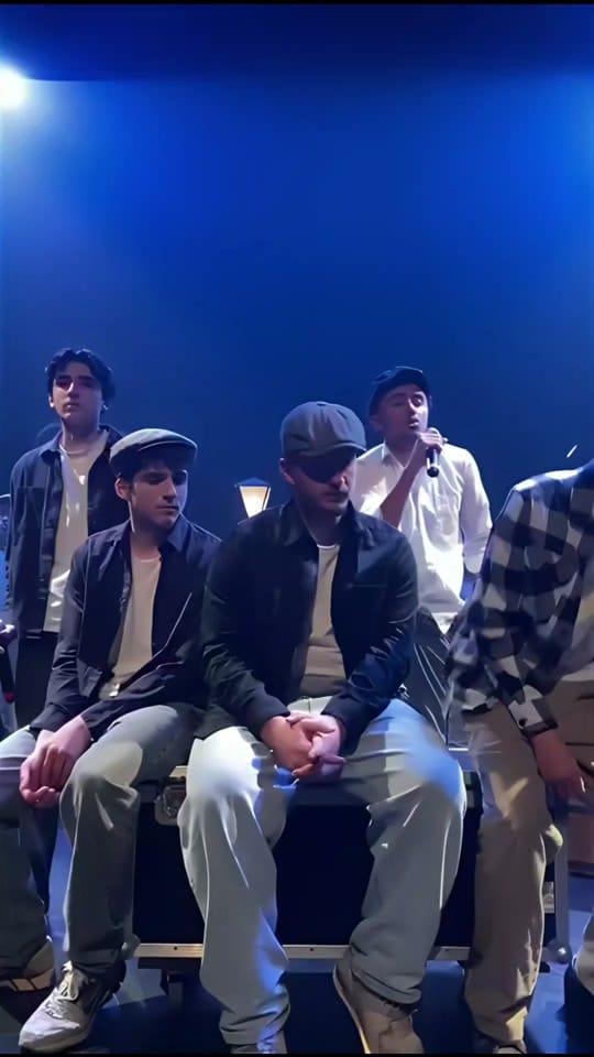 Post 2 by petits_chanteurs_des_rues on TikTok (video)