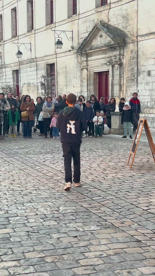 Post 8 by petits_chanteurs_des_rues on TikTok (video)