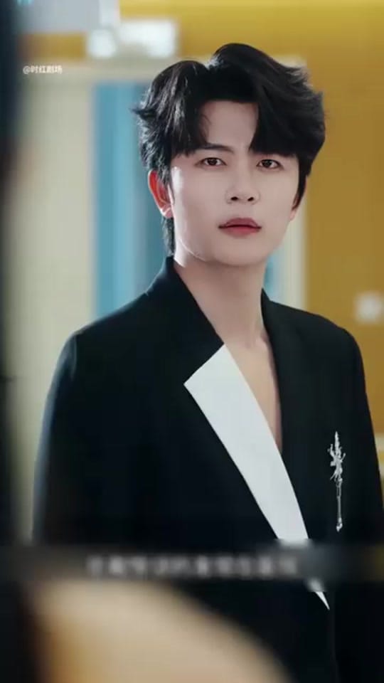 Post 7 by Drama corto on TikTok (video)