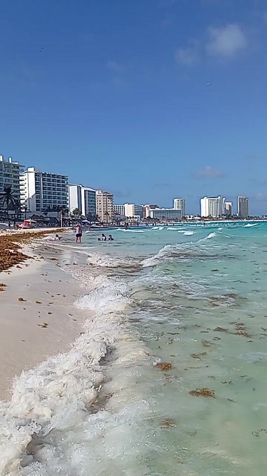 Post 10 by Cancún Live Tv on TikTok (video)