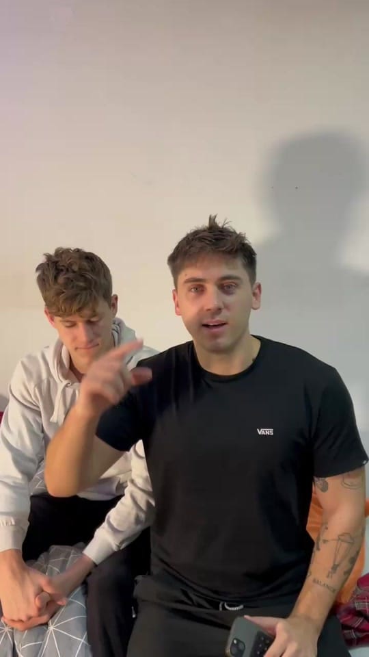 Post 1 by Braca Sikrt on TikTok (video)