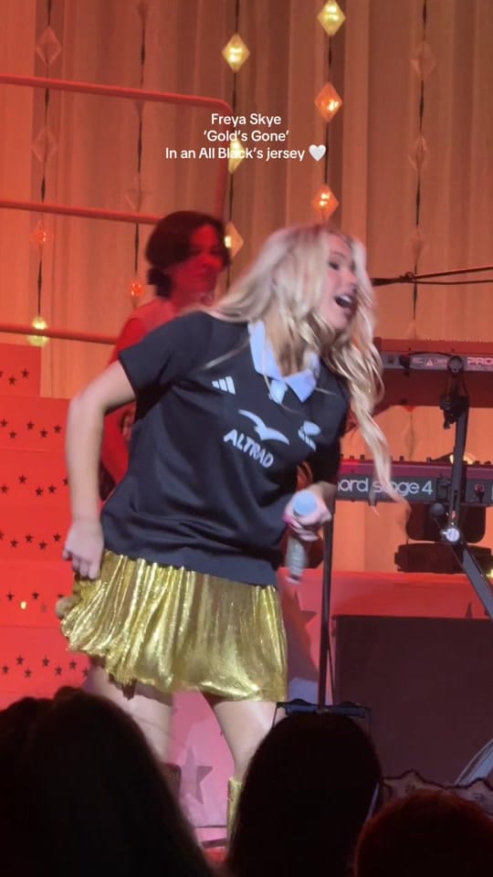 Post 4 by Dani Lyons on TikTok (video)