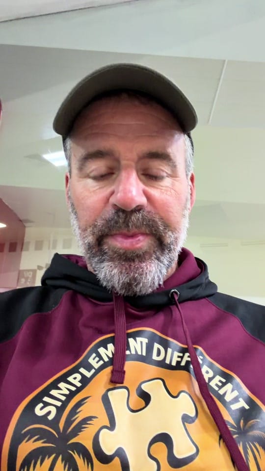 Post 6 by Eric Lépine on TikTok (video)
