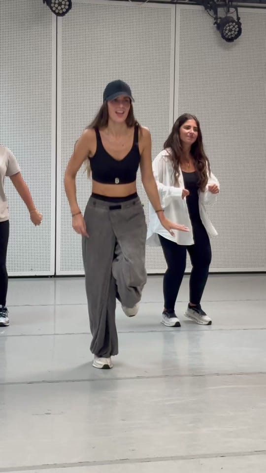 Post 2 by Anis Belhadj Dance Class on TikTok (video)