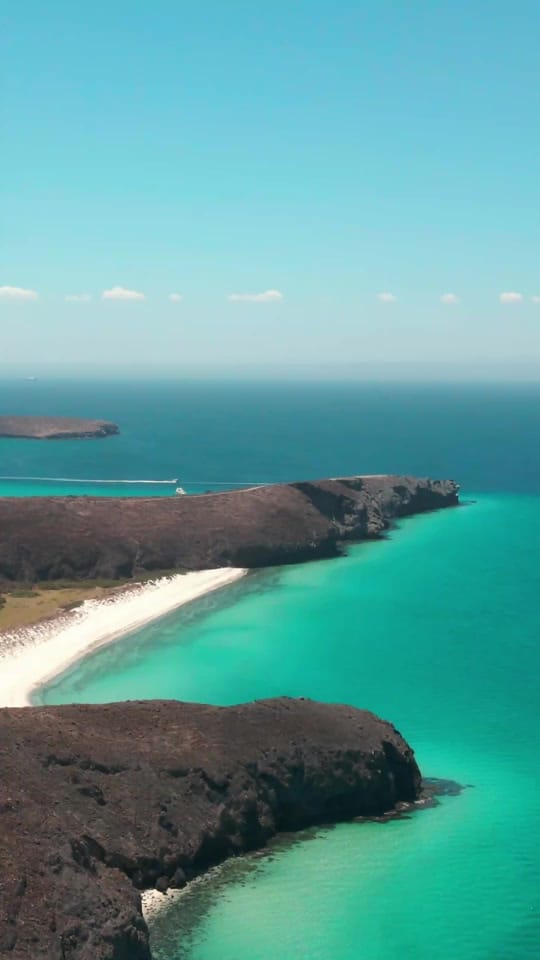 Post 6 by Saul Rebollo on TikTok (video)