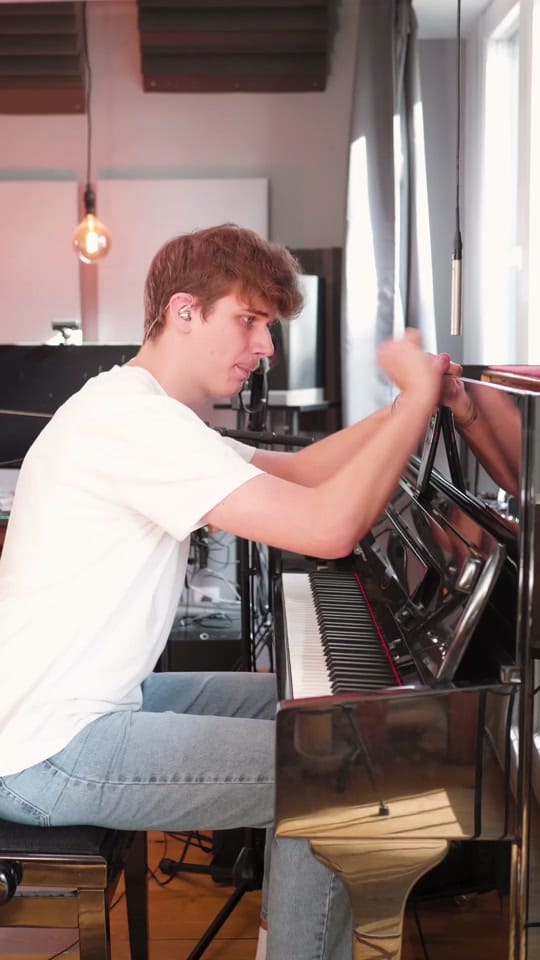 Post 7 by Antoine Arnoux on TikTok (video)