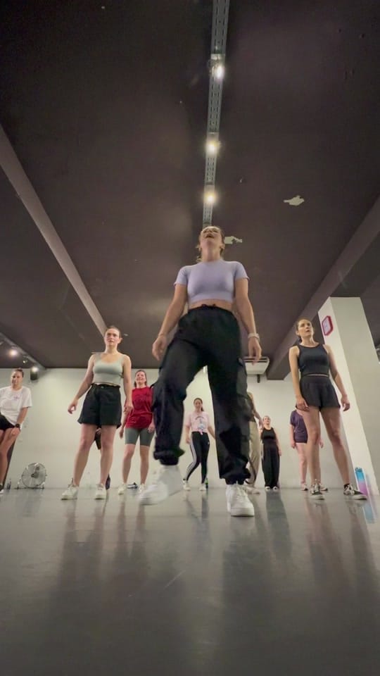 Post 5 by Lau 👟 on TikTok (video)