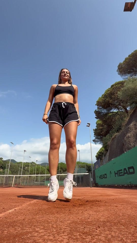 Post 2 by Lau 👟 on TikTok (video)
