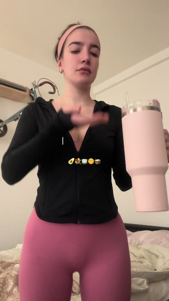 Post 1 by Diana on TikTok (video)