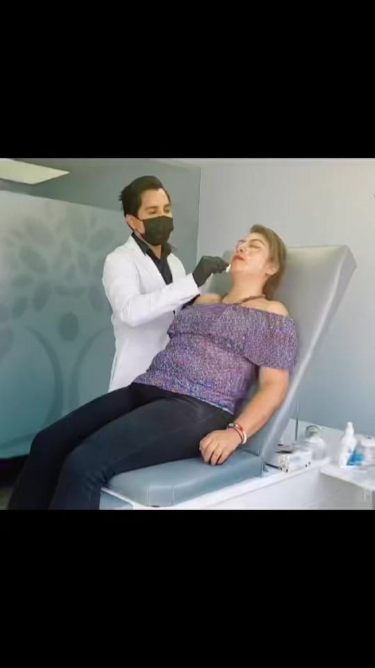 Post 2 by DrNestorCameras on TikTok (video)