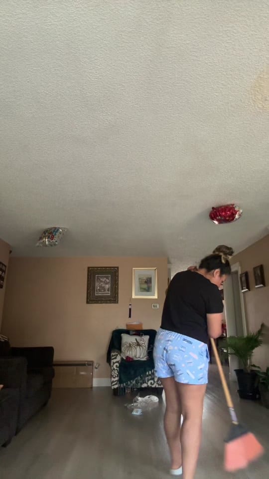 Post 6 by Mayi ZR on TikTok (video)