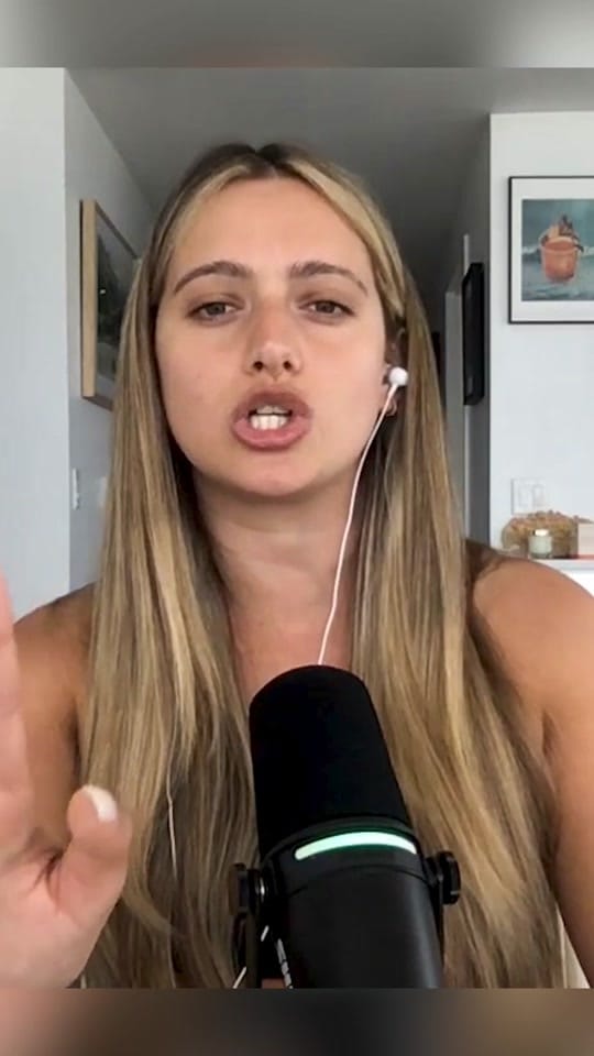 Post 1 by chicksintheoffice on TikTok (video)
