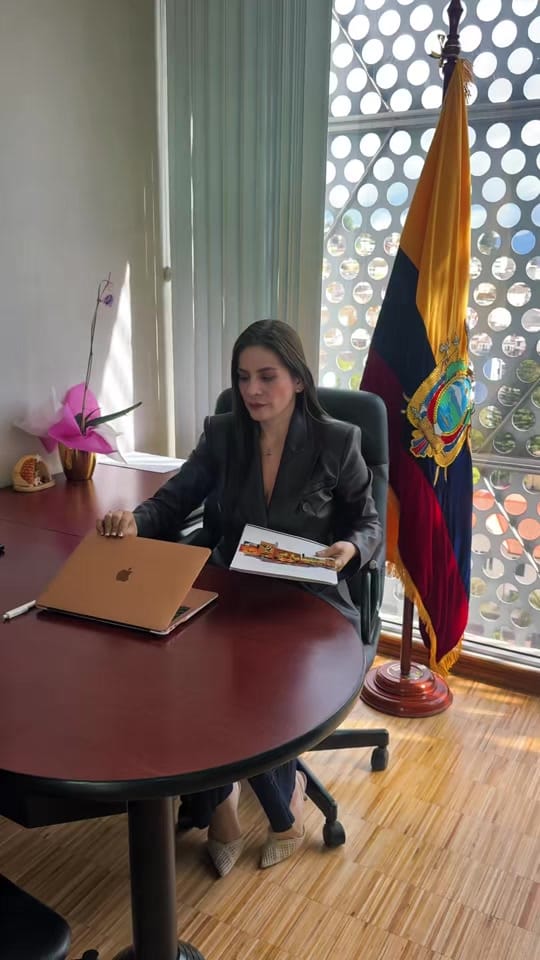 Post 5 by esperanzarogelok on TikTok (video)