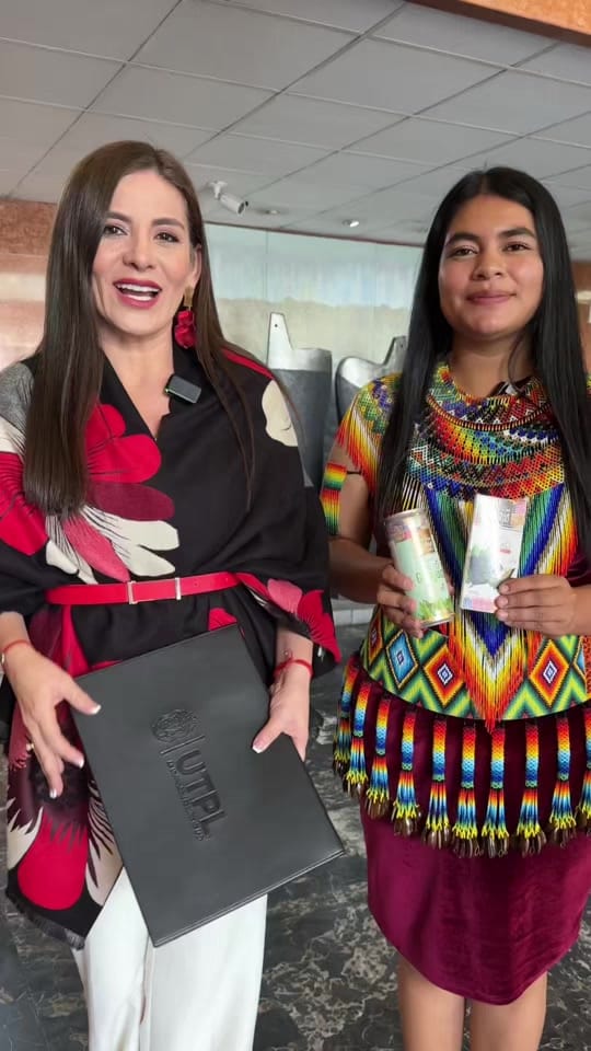 Post 10 by esperanzarogelok on TikTok (video)