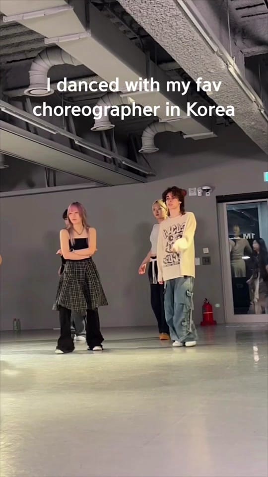 Post 8 by Chaaaaaaaaarles on TikTok (video)