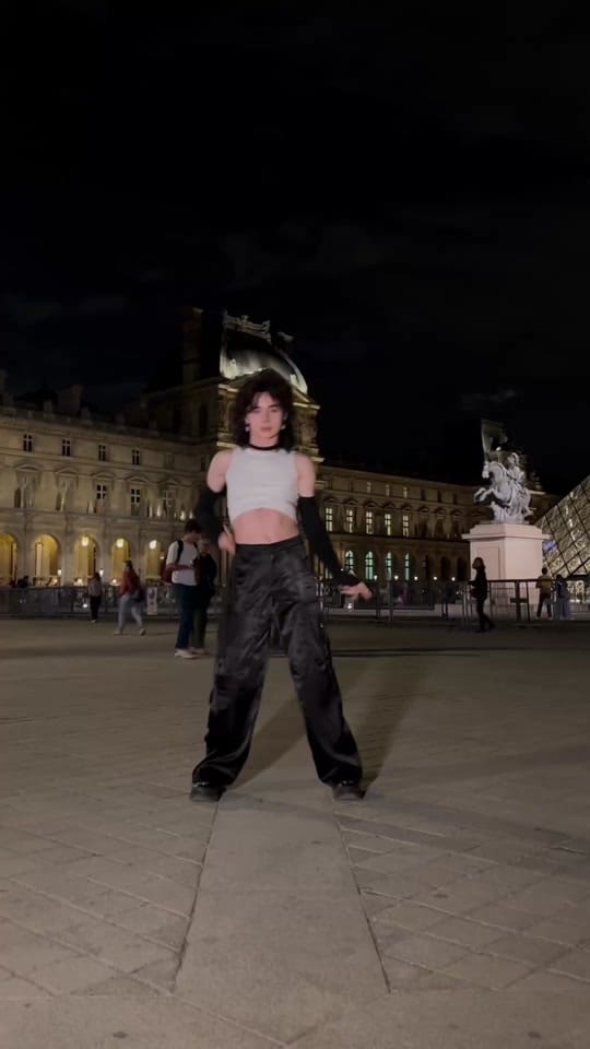 Post 5 by Chaaaaaaaaarles on TikTok (video)