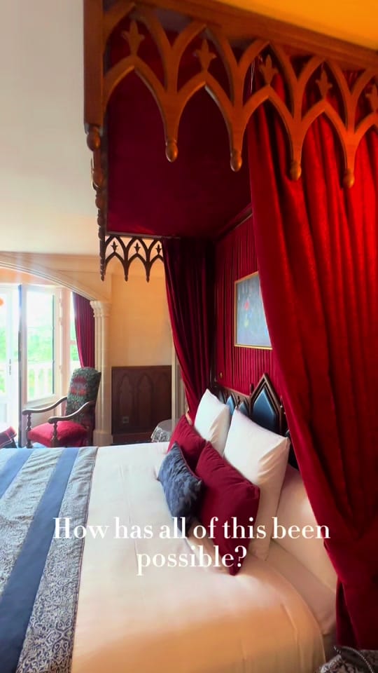 Post 1 by Lilly Belle on TikTok (video)