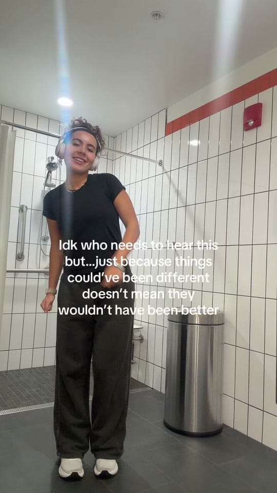 Post 3 by Quinnie Parisi on TikTok (video)