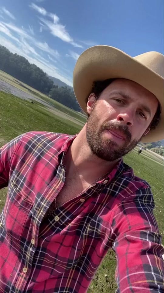 Post 10 by Julio Uribe Curn on TikTok (video)
