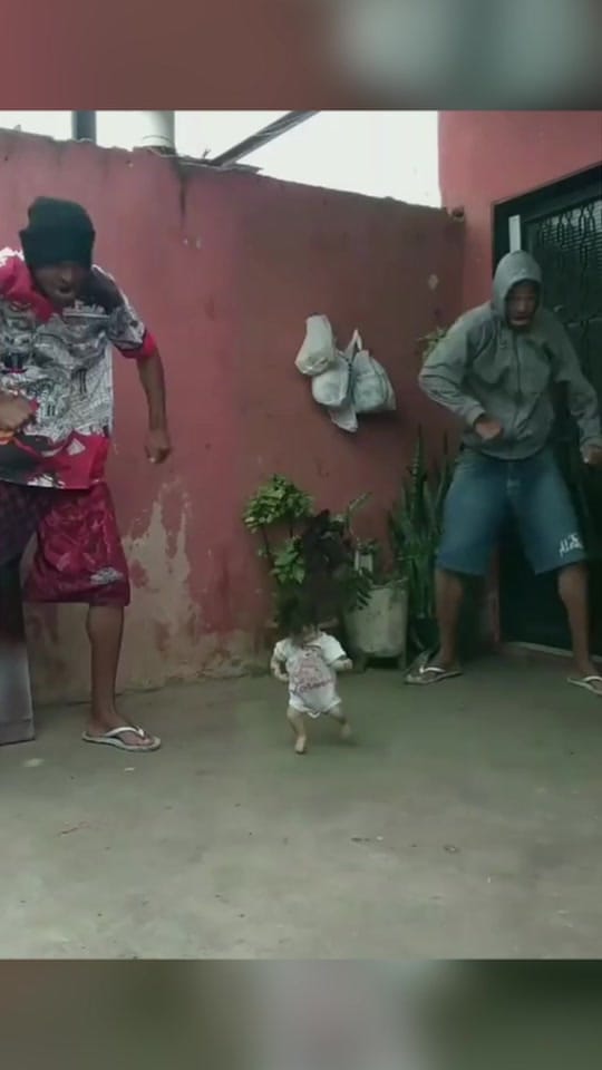 Post 9 by Lucas Castel on TikTok (video)