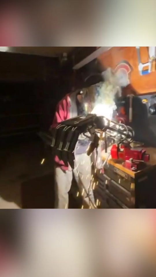 Post 10 by Lucas Castel on TikTok (video)