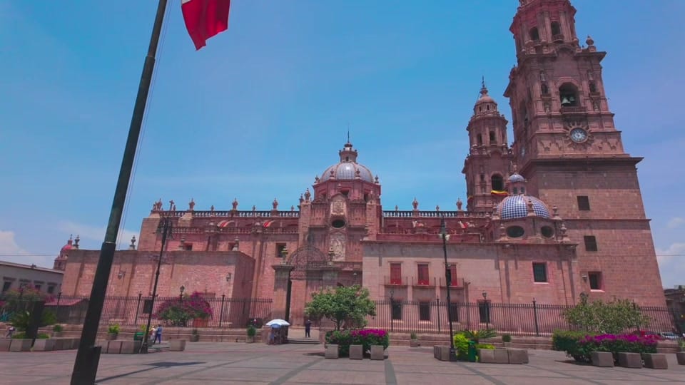 Post 6 by MorelianoDeMorelia on TikTok (video)