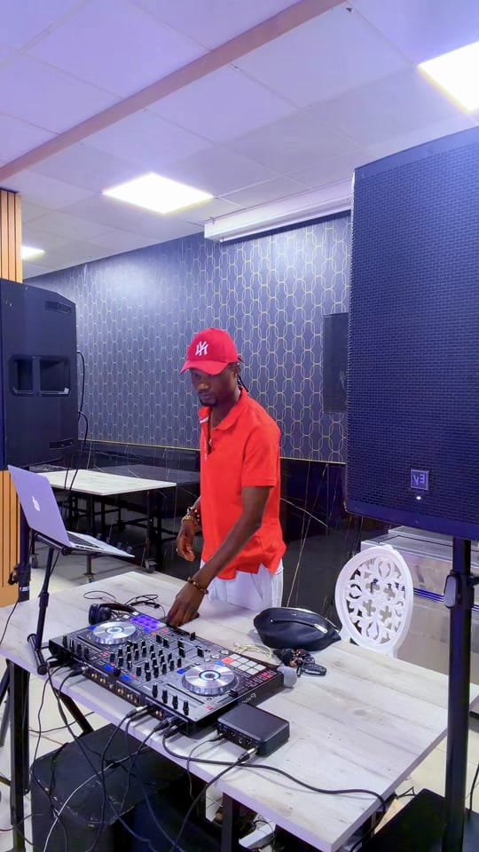 Post 4 by Dj DAKOTA DE PARIS 🇬🇳☄️🇫🇷✅ on TikTok (video)