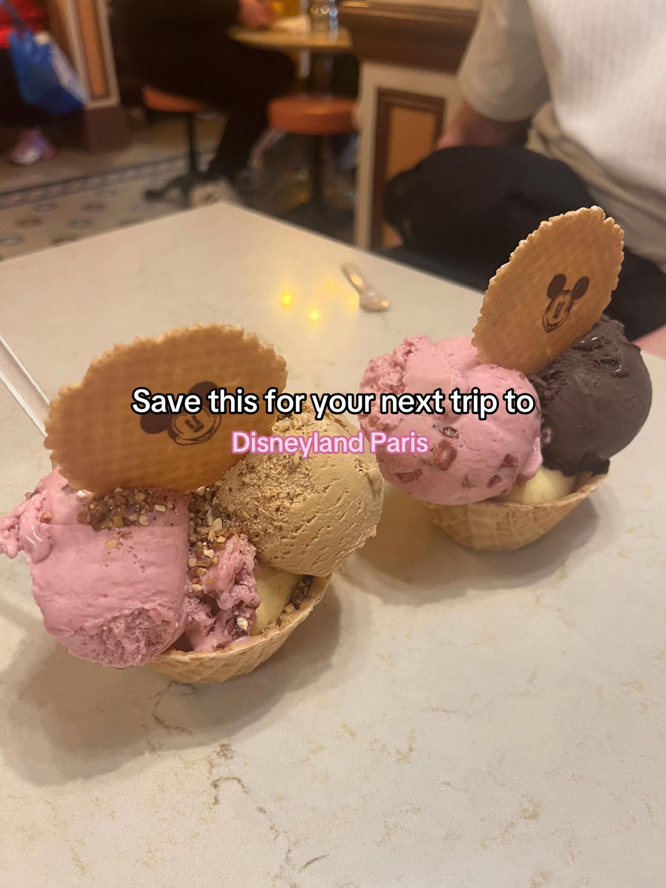 Post 5 by disneylanddparissvideos on TikTok (video)