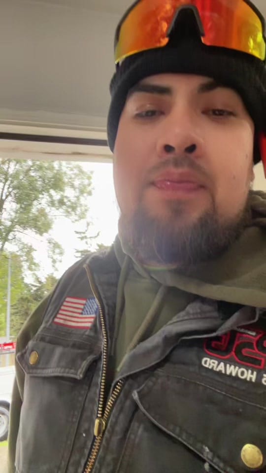 Post 8 by “JR” on TikTok (video)