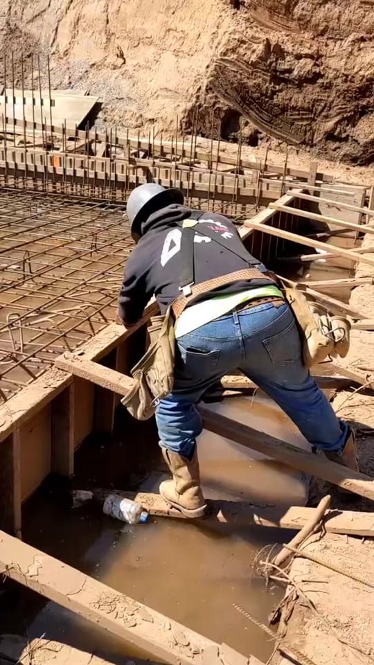 Post 2 by Manuel on TikTok (video)
