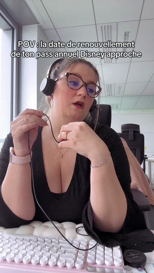 Post 4 by B l o n d i e  💖👑🏰✨ on TikTok (video)