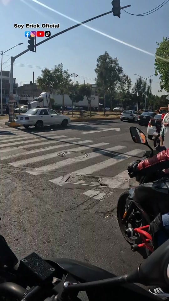 Post 2 by SOY ERICK OFICIAL on TikTok (video)