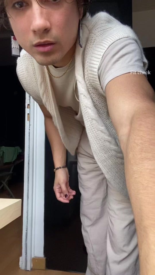 Post 7 by Steven Rojas on TikTok (video)